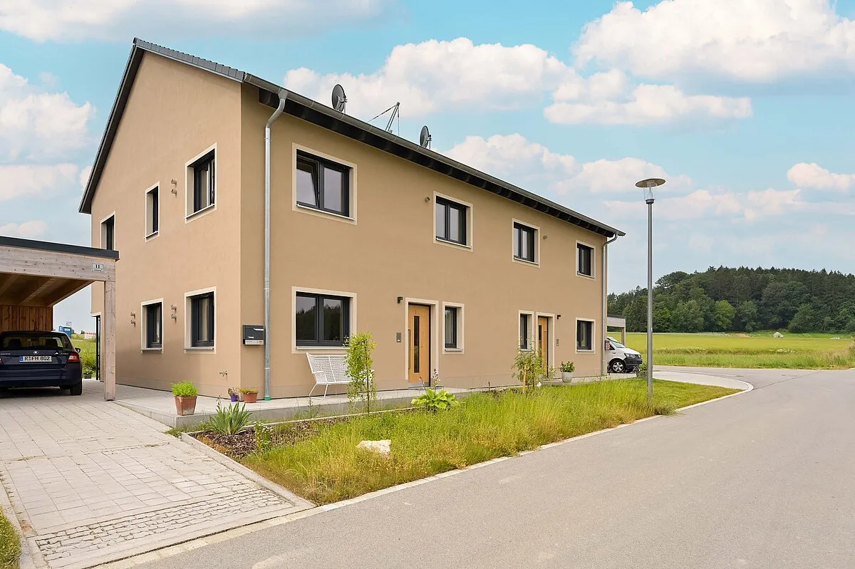 acsm_gebñude_mit_carport_b0ccb5a6fd